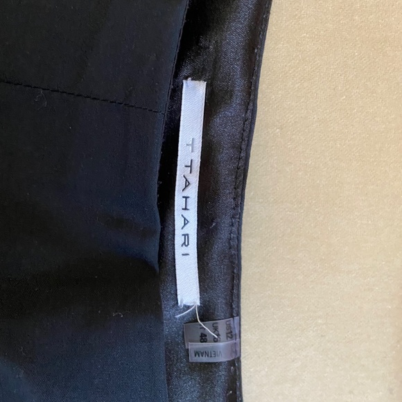 Tahari skirt, black with silver embroidery - Picture 7 of 8